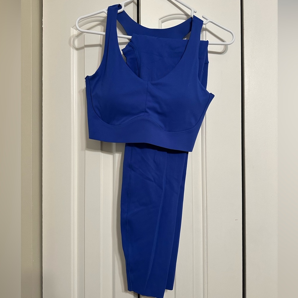 Paragon royal blue set. Leggings are high waisted.